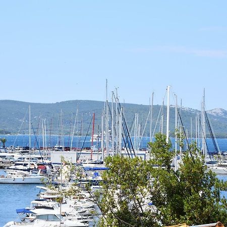 Luka Apartments Биоград на Мору Екстериор снимка