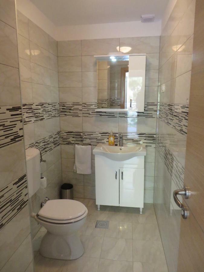 Luka Apartments Биоград на Мору Екстериор снимка