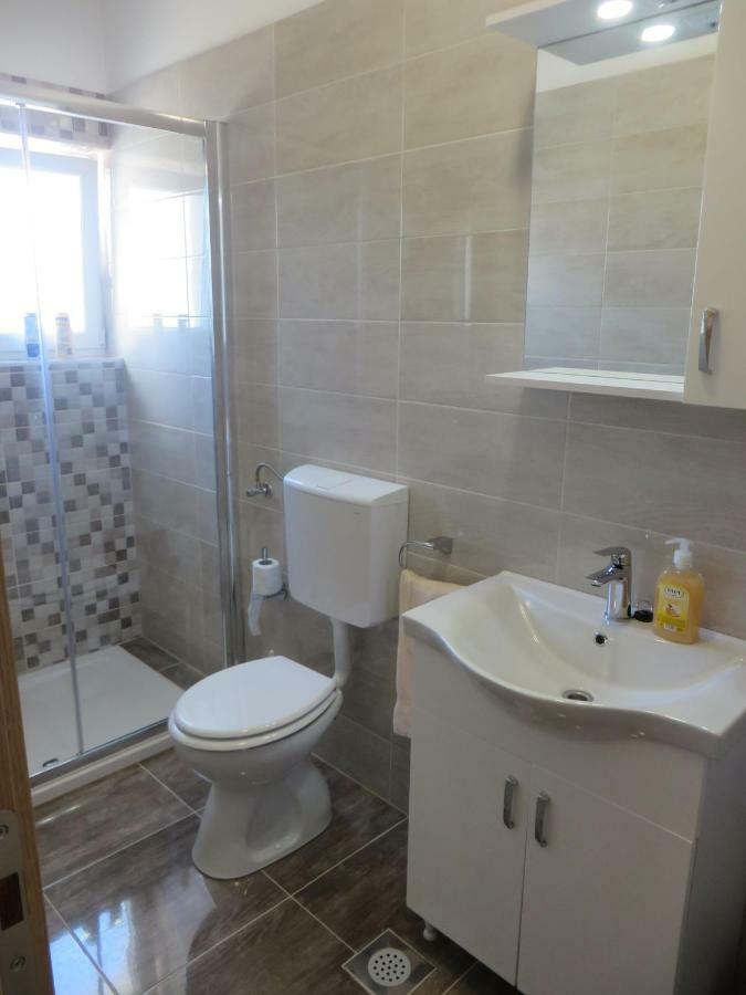 Luka Apartments Биоград на Мору Екстериор снимка