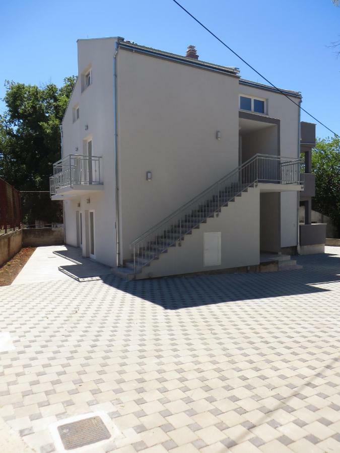 Luka Apartments Биоград на Мору Екстериор снимка
