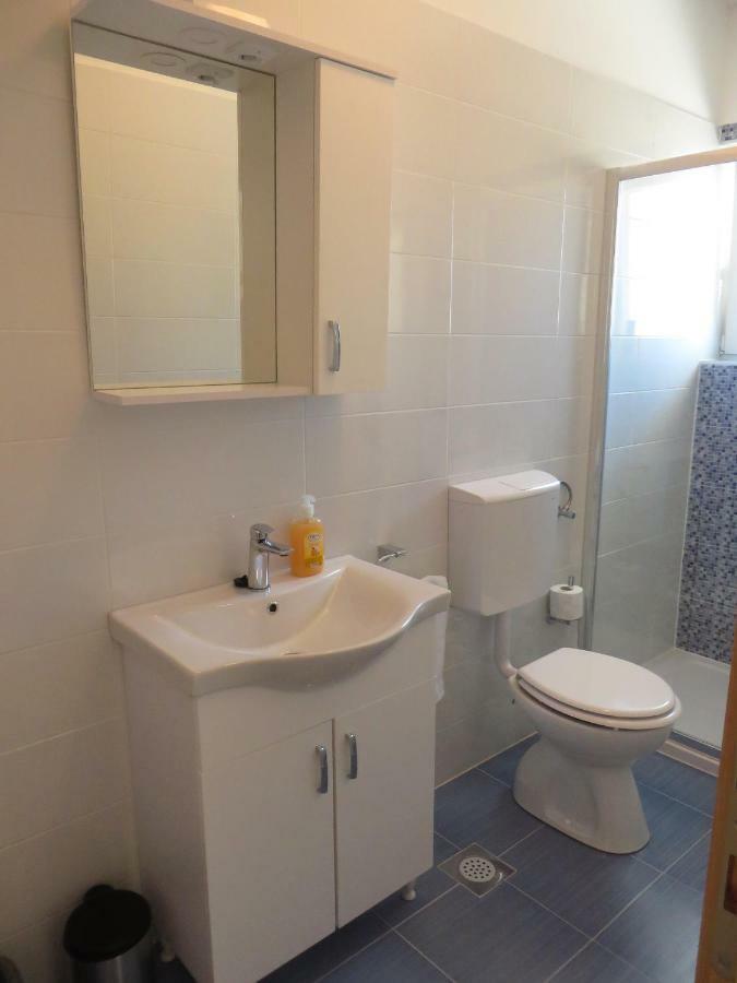 Luka Apartments Биоград на Мору Екстериор снимка