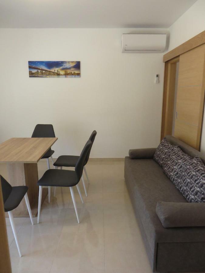 Luka Apartments Биоград на Мору Екстериор снимка